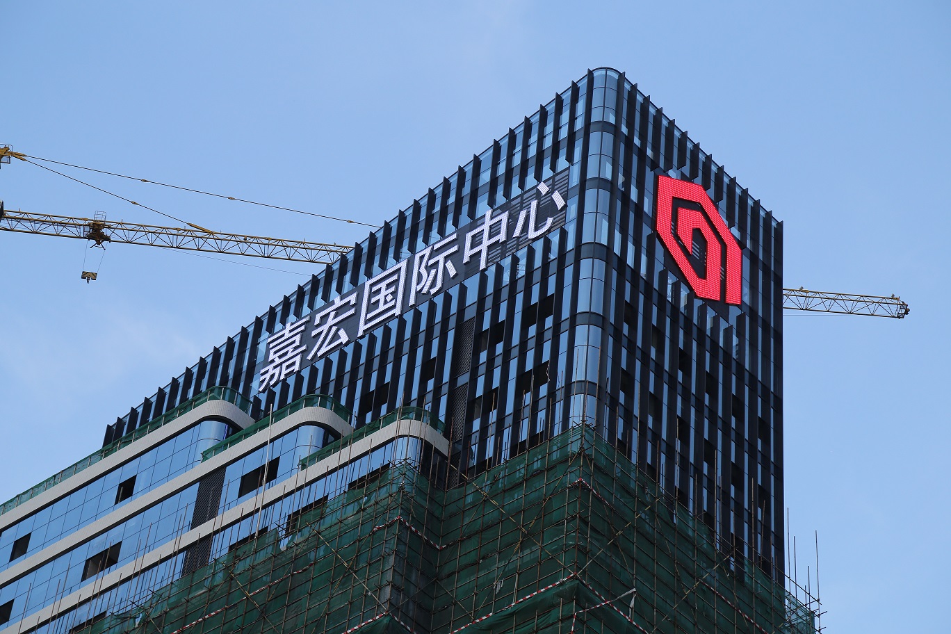 璀璨之光：樓體發(fā)光字如何為企業(yè)帶來獨(dú)特競爭優(yōu)勢？